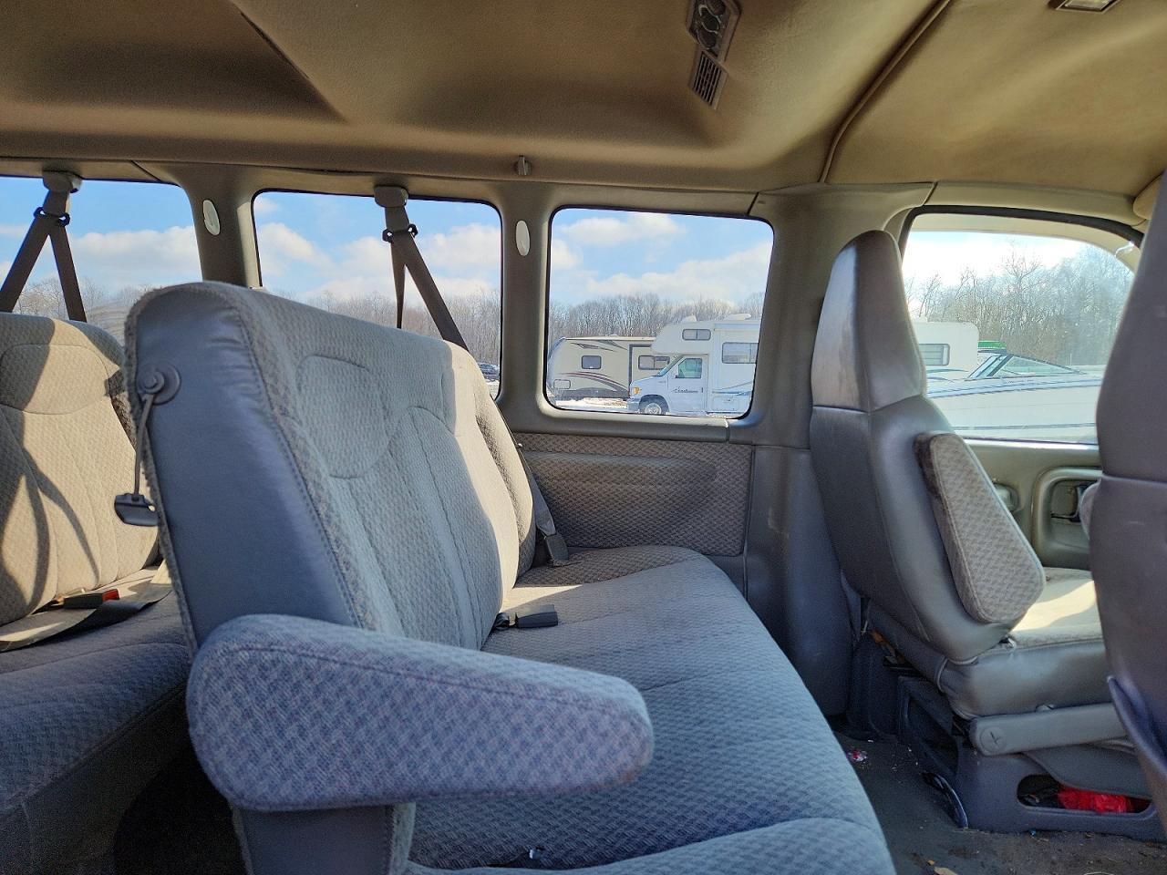 1999 Chev Express G3500