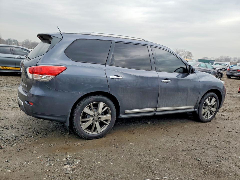 2013 Nissan Pathfinder s