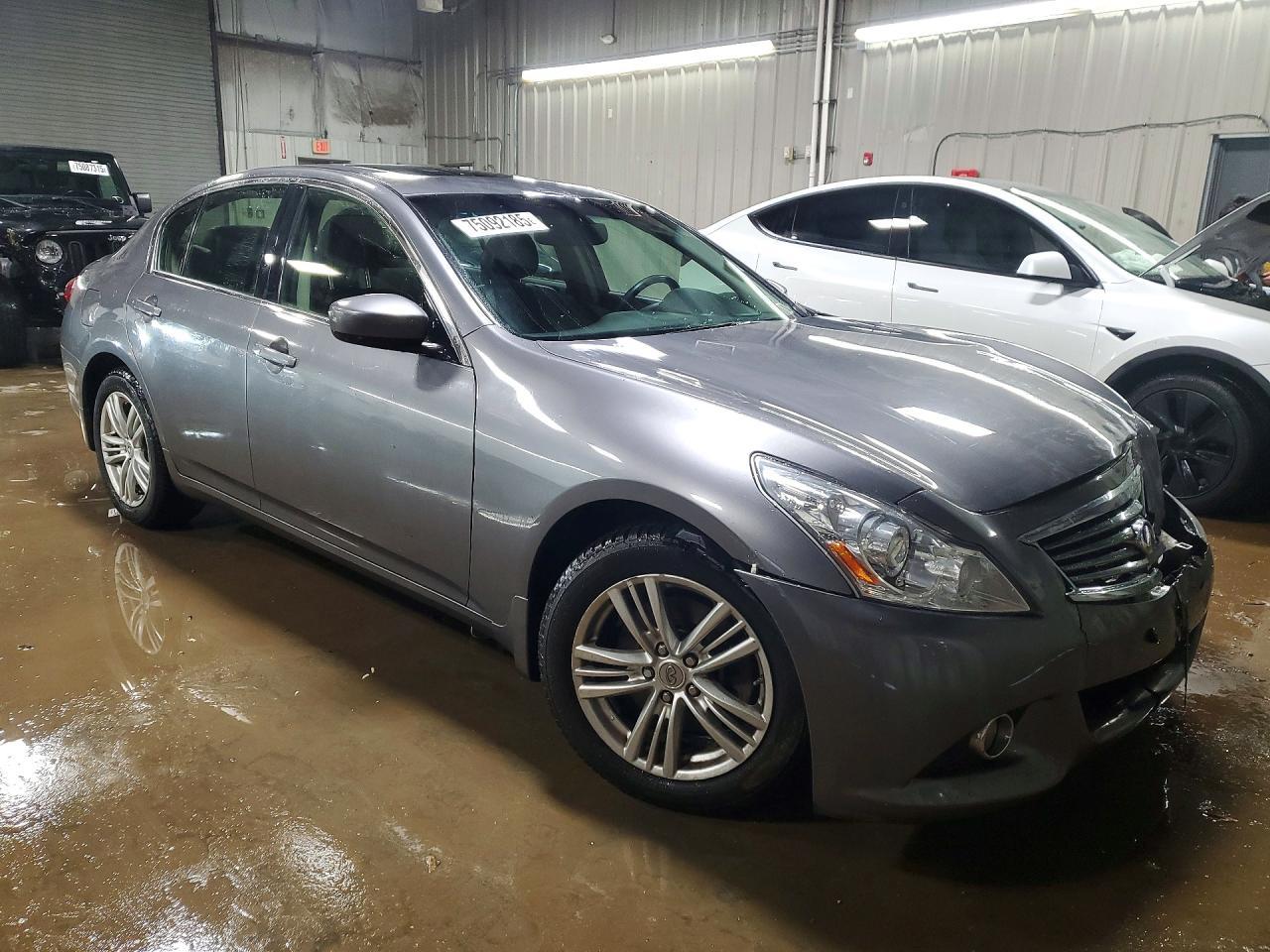 2013 Infiniti G37