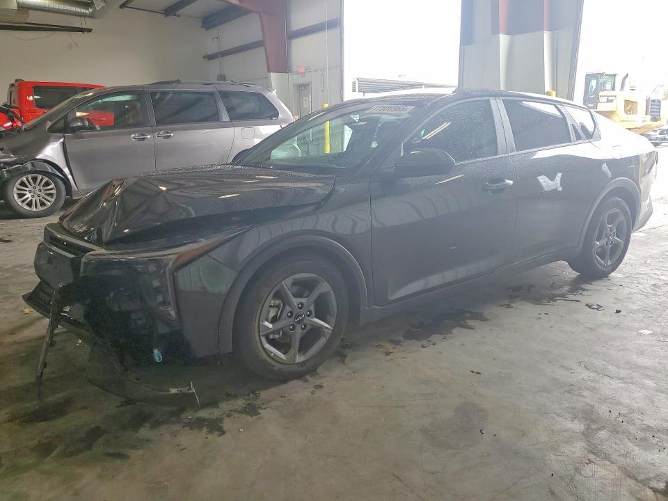 2025 KIA K4 lx