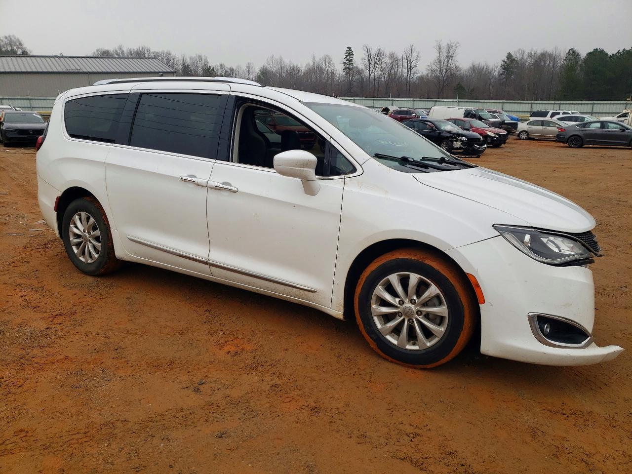 2019 Chrysler Pacifica Touring l
