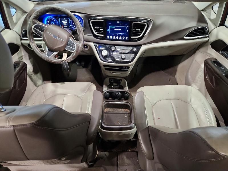 2017 Chrysler Pacifica Touring l