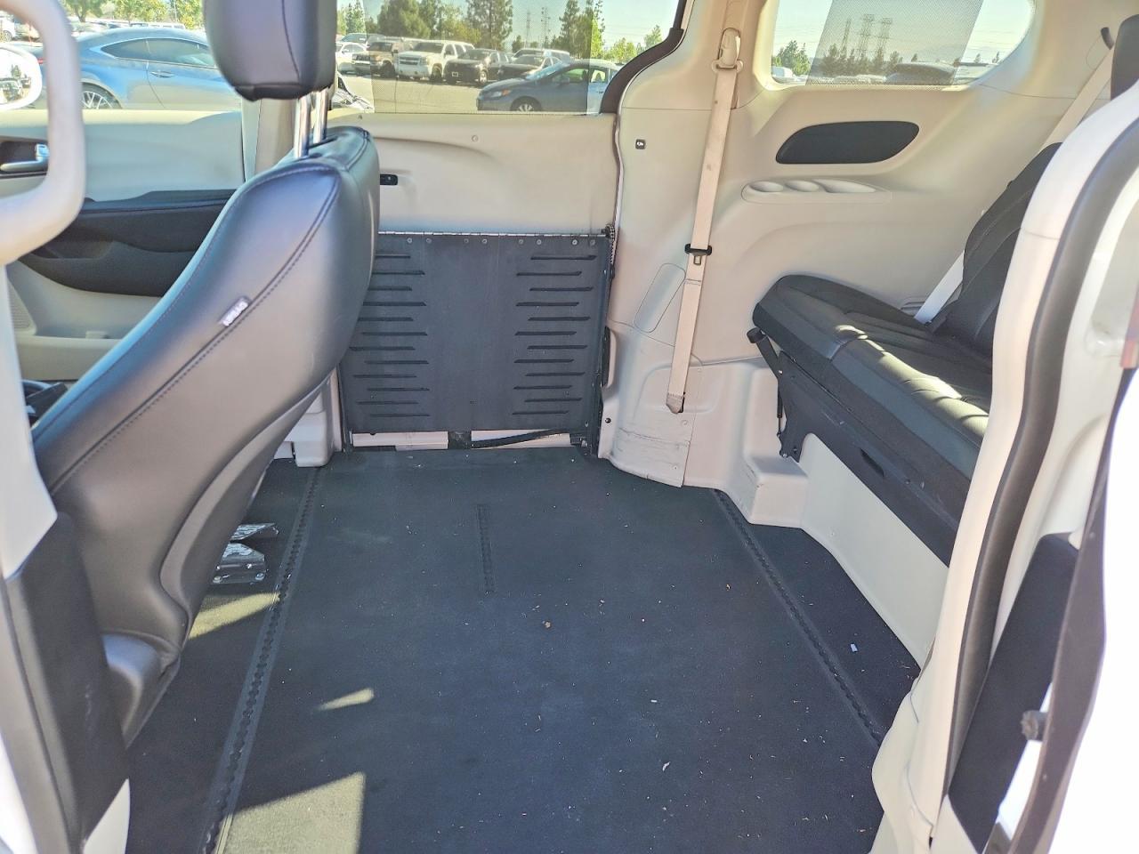 2018 Chrysler Pacifica Touring l