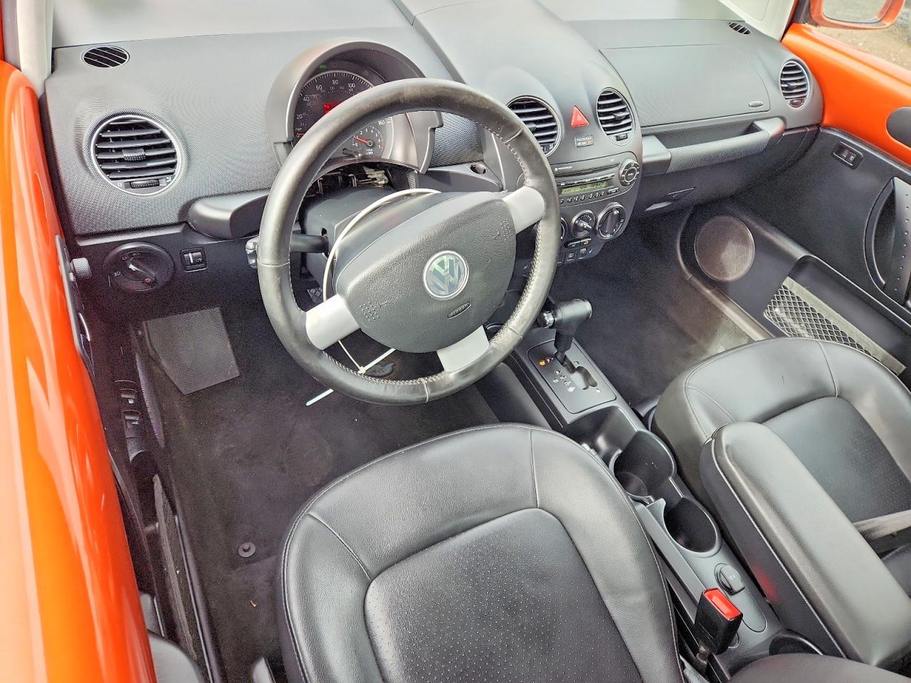 2010 Volkswagen New Beetle