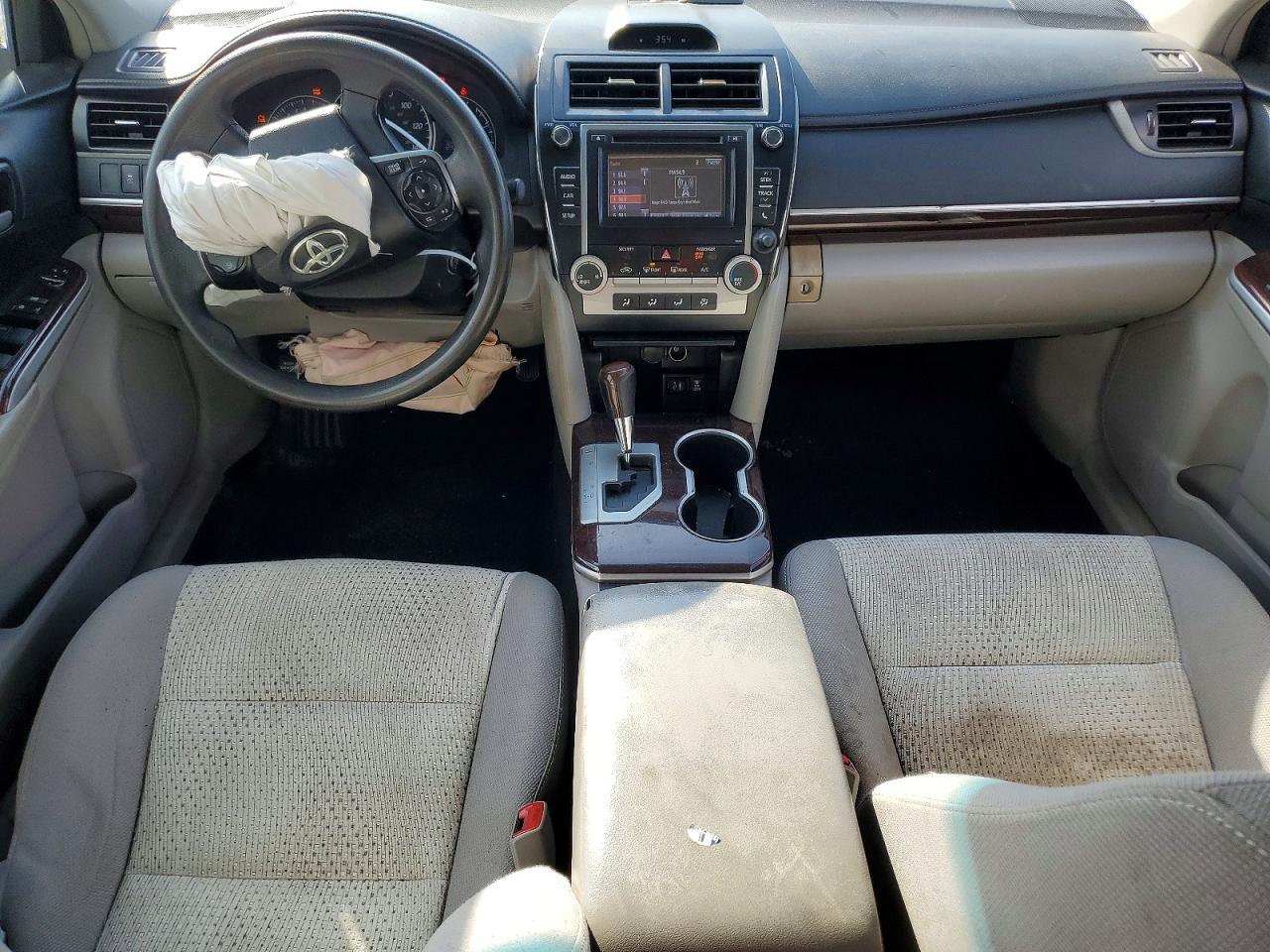 2014 Toyota Camry le