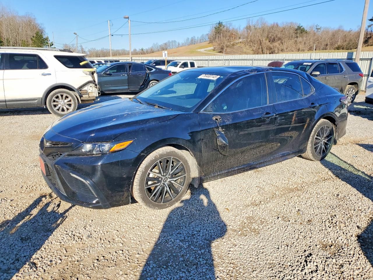 2022 Toyota Camry se