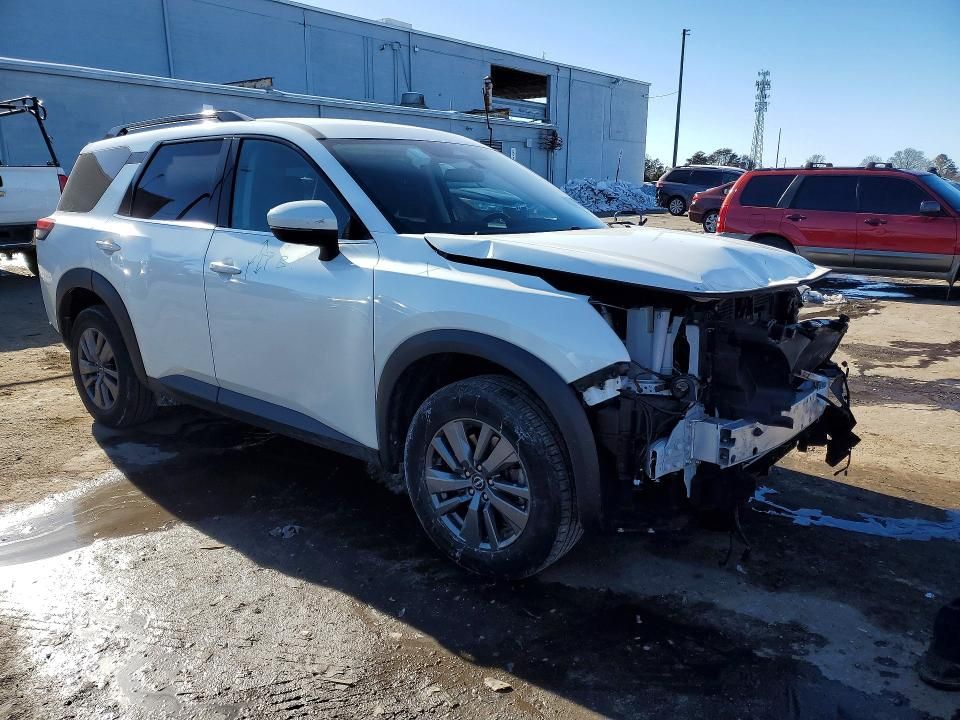 2024 Nissan Pathfinder sv