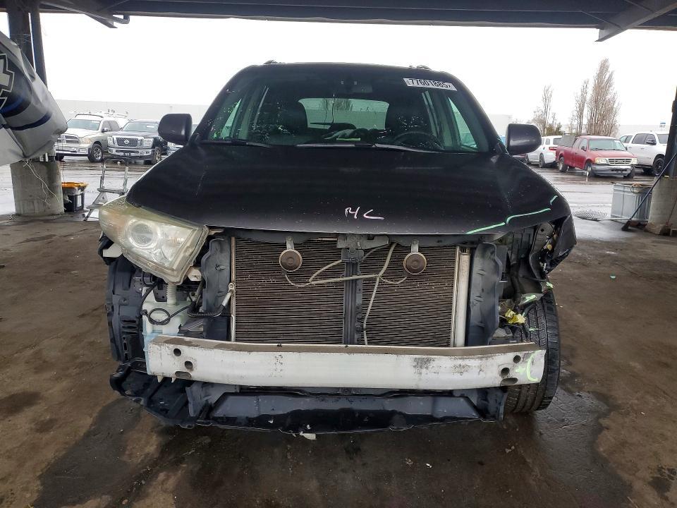 2013 Toyota Highlander Base