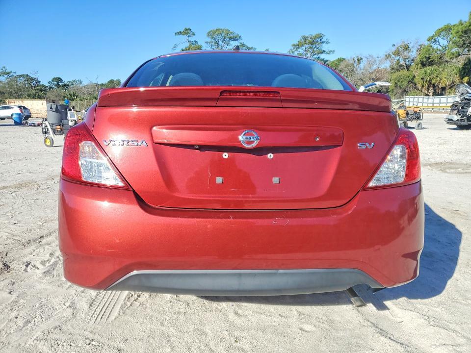 2019 Nissan Versa sv
