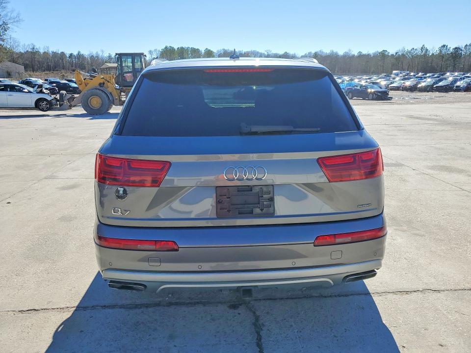 2018 Audi Q7 Premium Plus