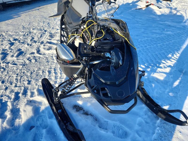 2024 Skidoo XRS Renega