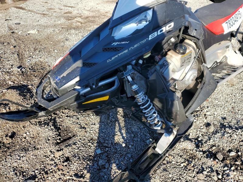 2013 POL A 800 Rush PRO-R