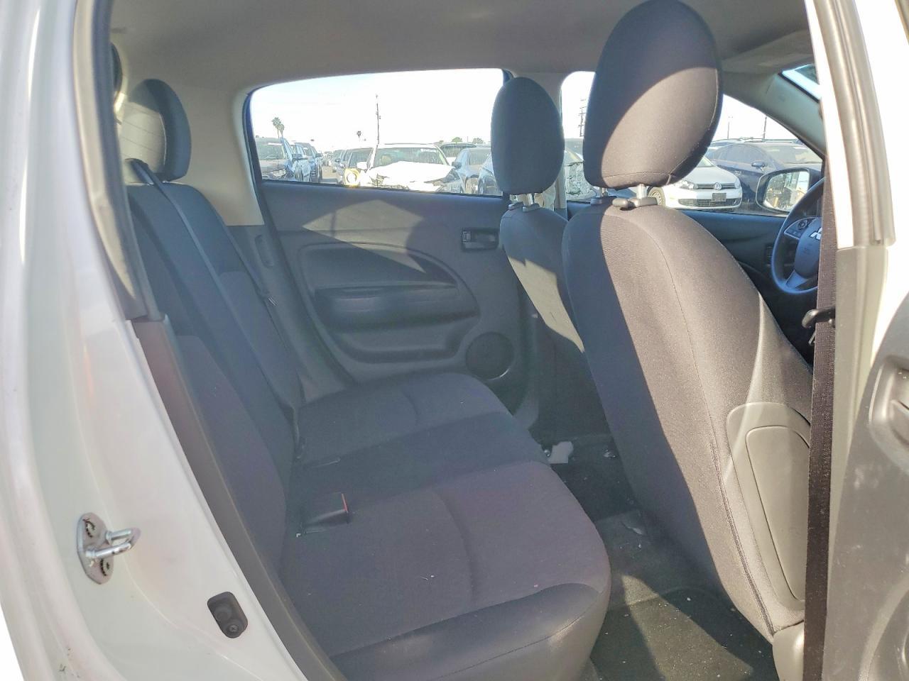 2018 Mitsubishi Mirage es