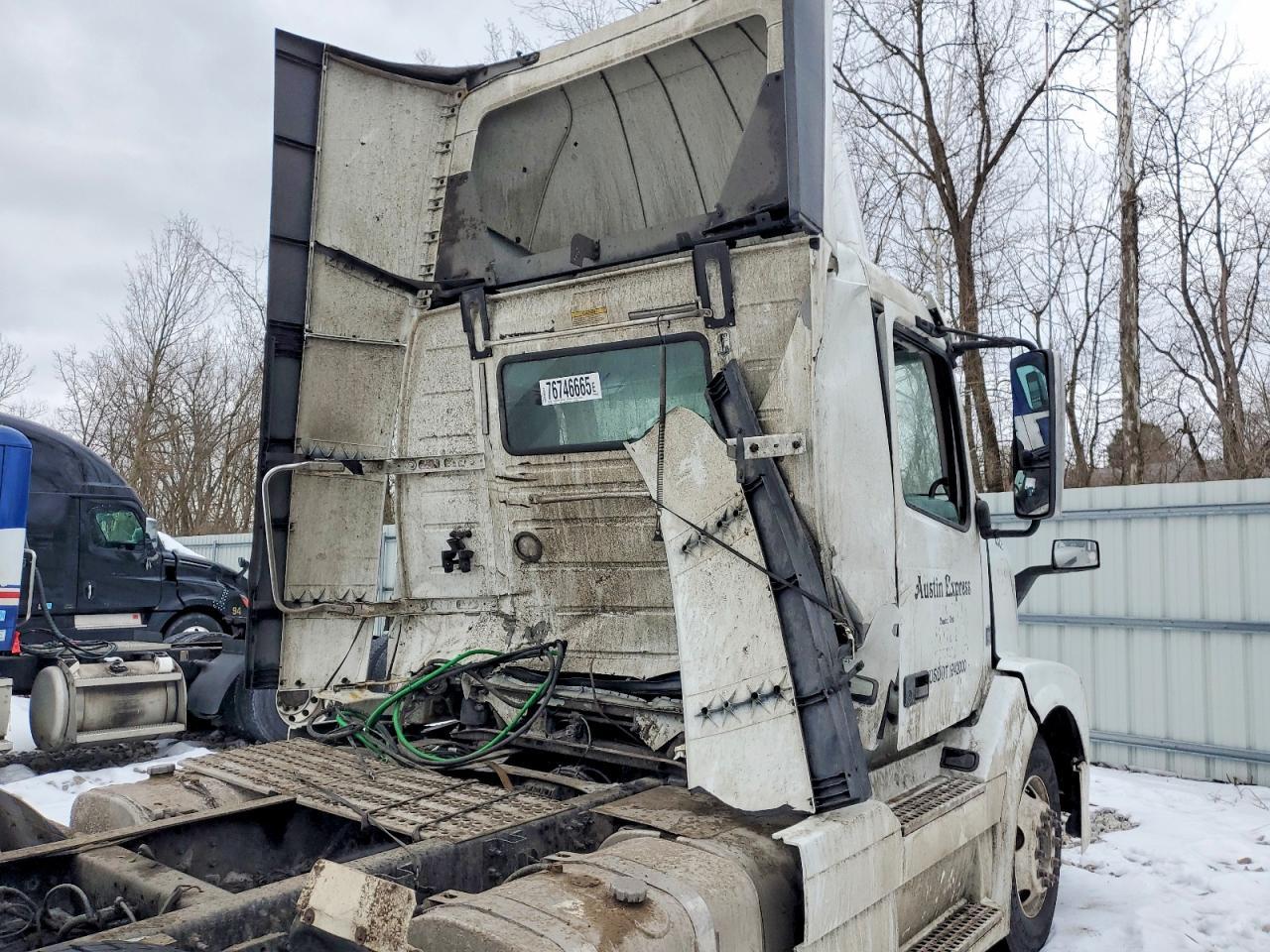 2017 Volv O VNL Semi Truck
