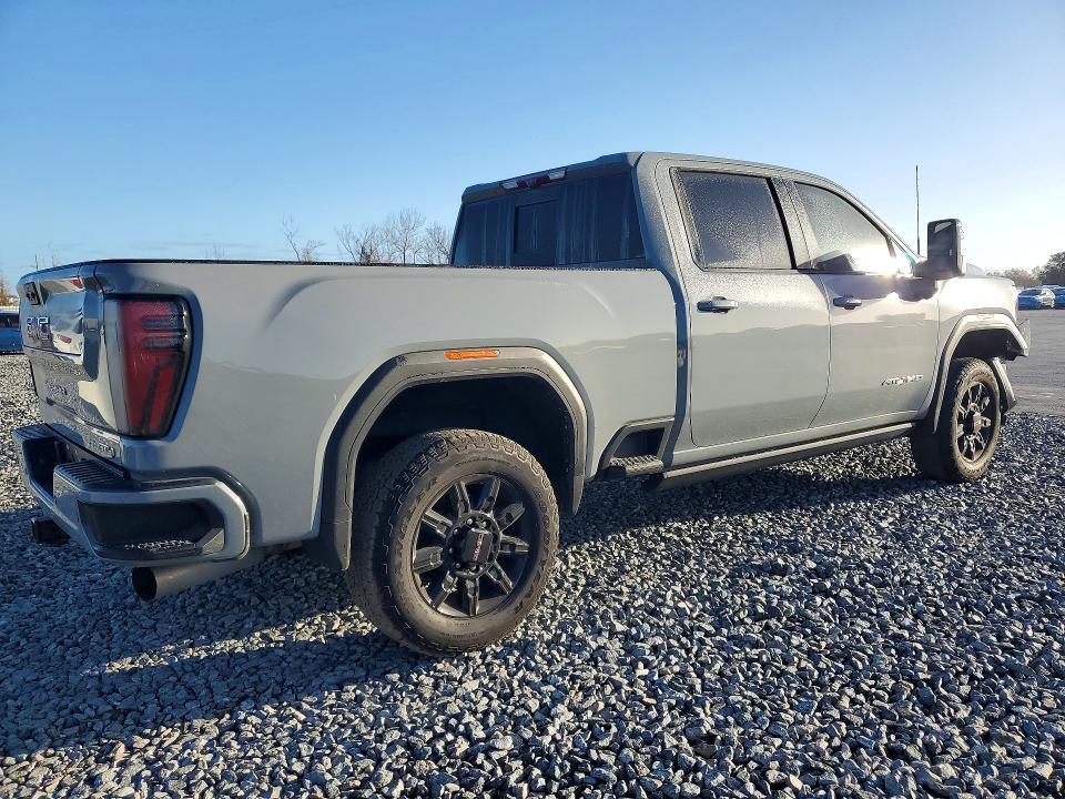 2025 GMC Sierra K2500 AT4