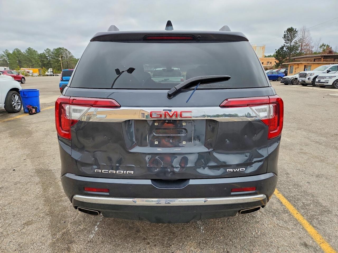 2022 GMC Acadia Denali