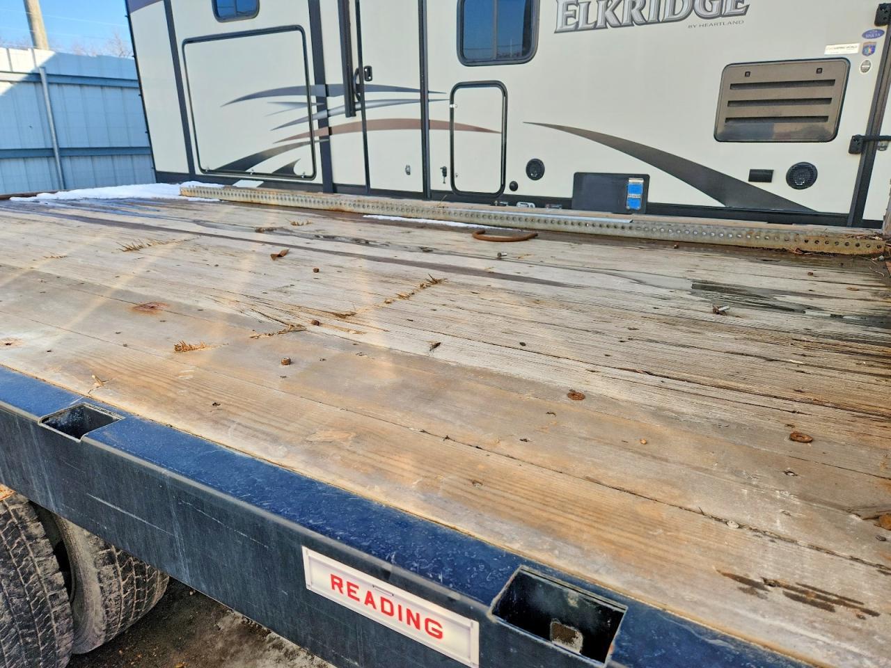 2017 Ford F450 Super Duty Flatbed Truck
