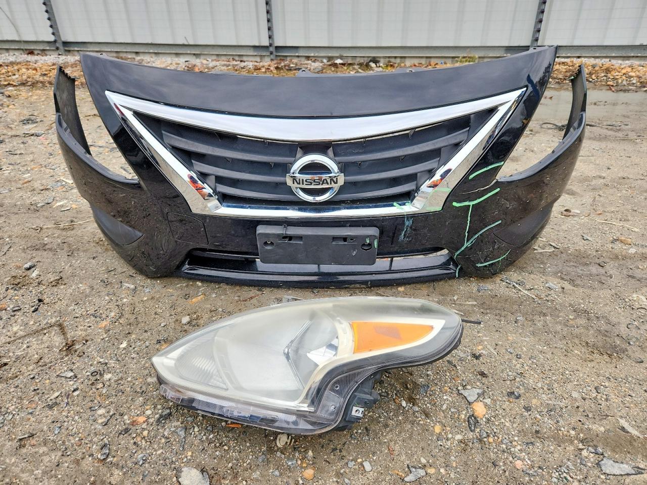 2015 Nissan Versa s