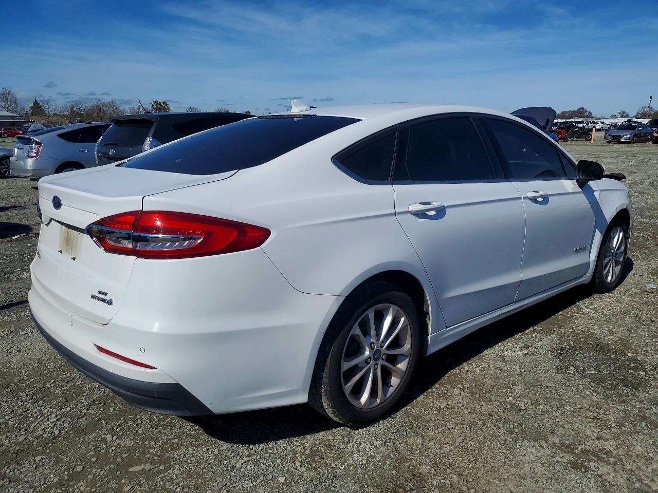2019 Ford Fusion se