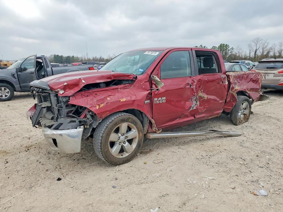 2015 Dodge RAM 1500 SLT