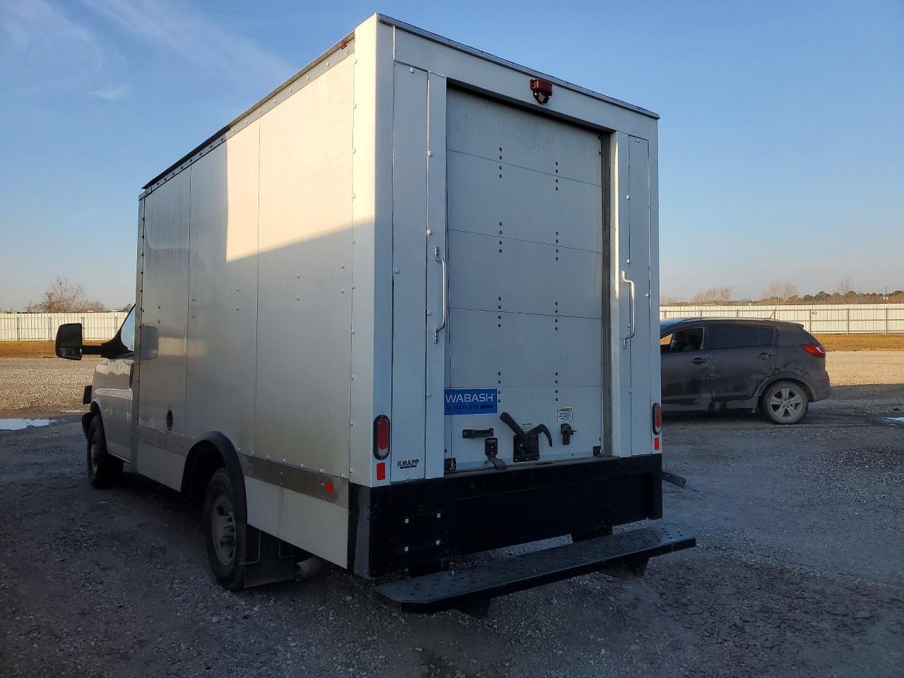 2023 Chevrolet Express BOX Truck