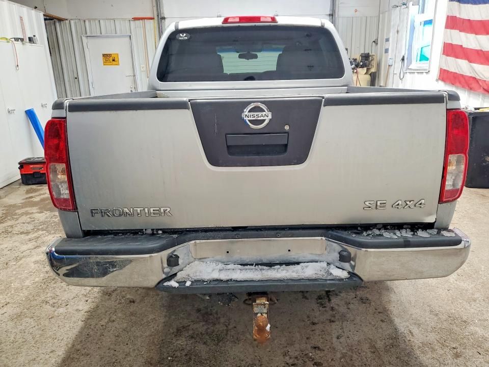 2005 Nissan Frontier Crew Cab LE