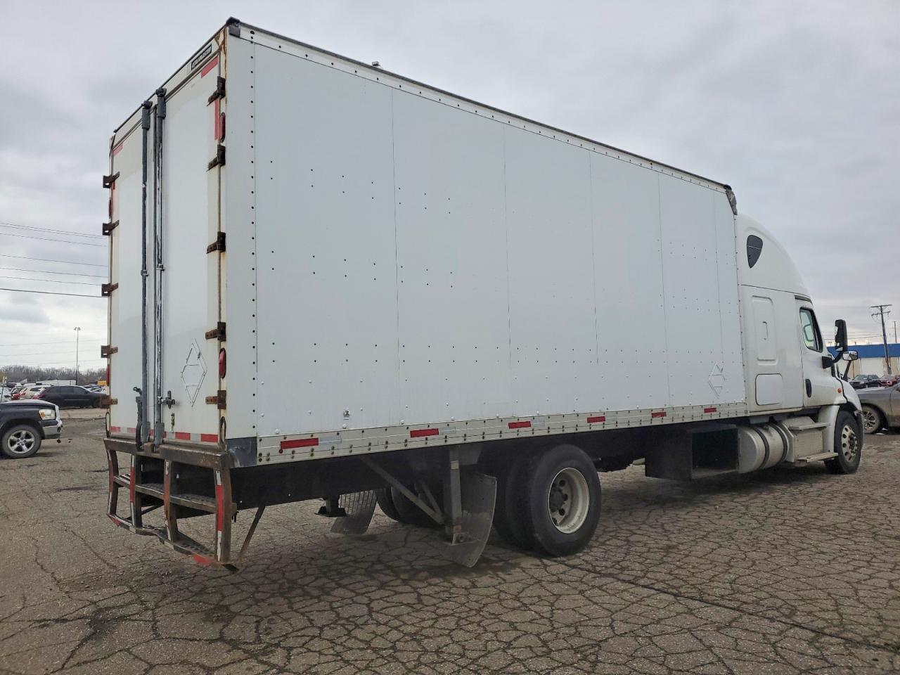 2015 Freigliner 2015 Freightliner BOX Truck