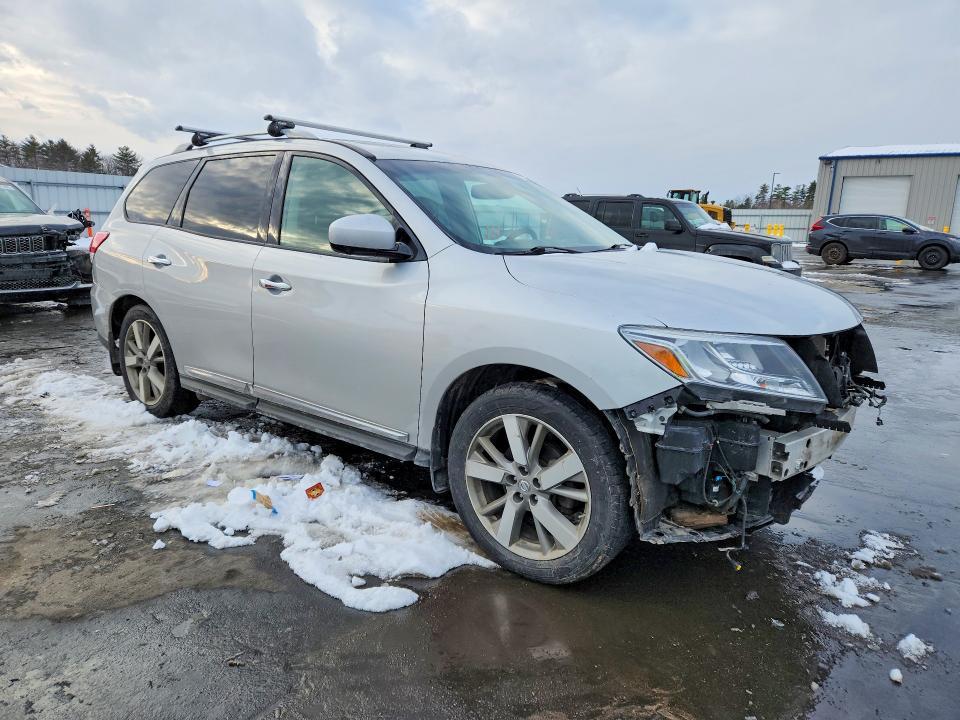 2016 Nissan Pathfinder s