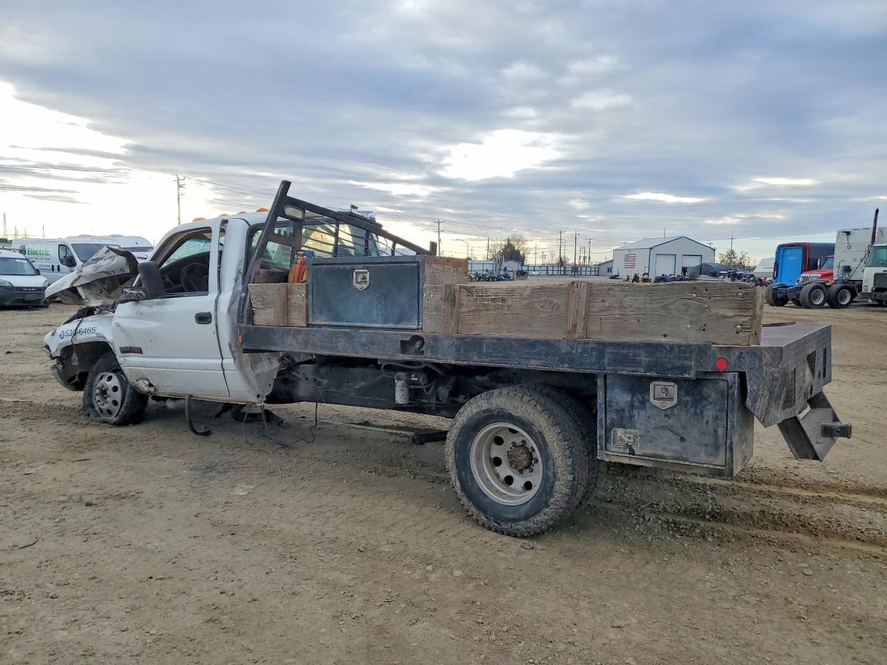 2001 Dodge RAM Chassis Cab Flatbed Truck
