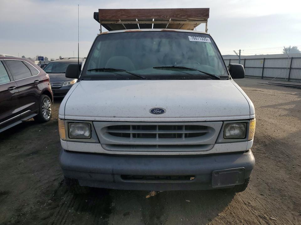 2001 Ford Econoline E350 Super Duty Wagon