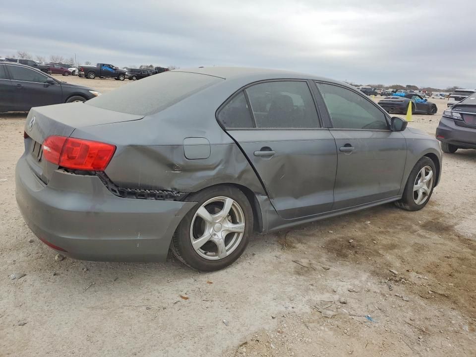 2013 Volkswagen Jetta Base