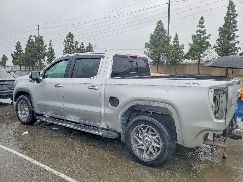 2019 GMC Sierra K1500 slt