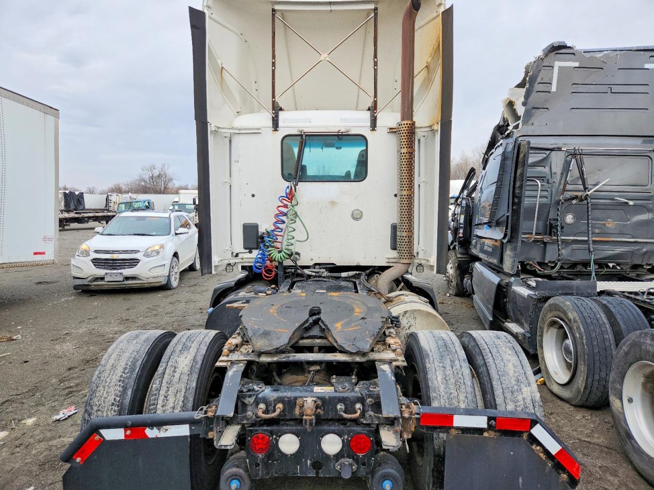 2016 Kenworth T680 Semi Truck
