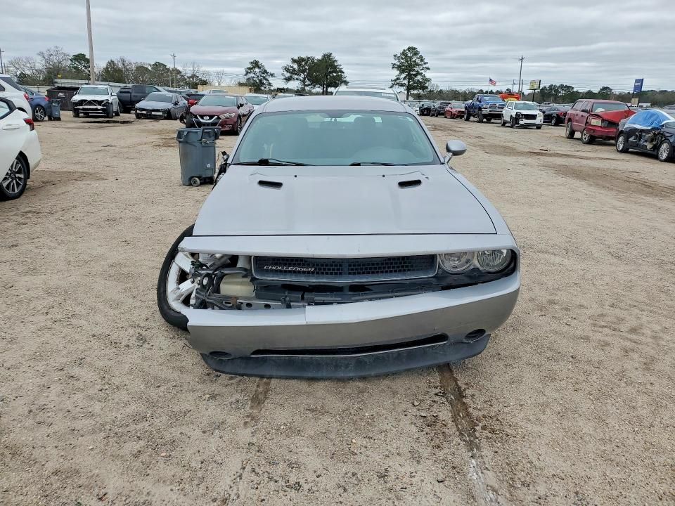 2013 Dodge Challenger sxt