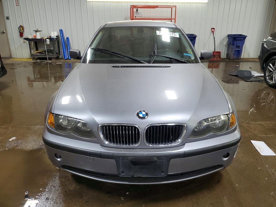 2003 BMW 325 i