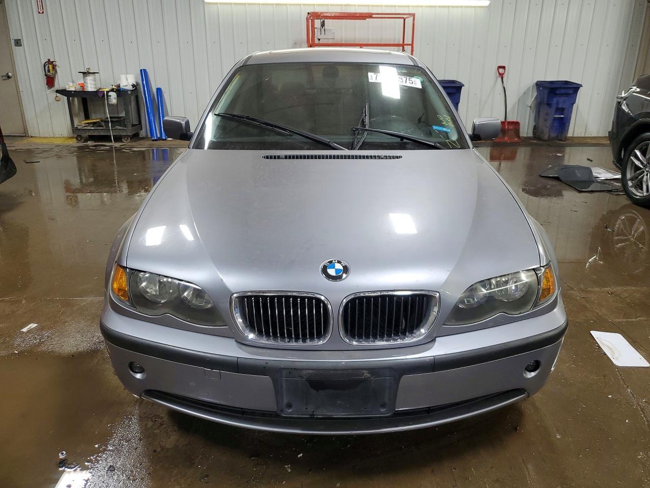 2003 BMW 325 i