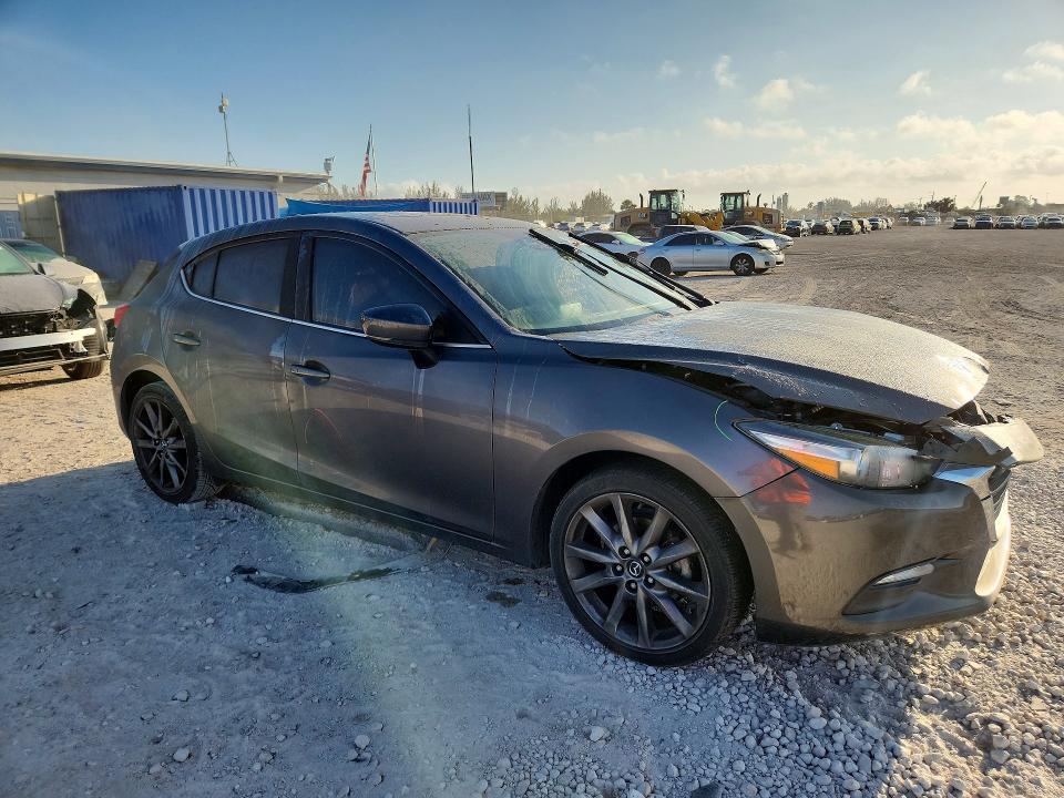 2018 Mazda 3 Touring