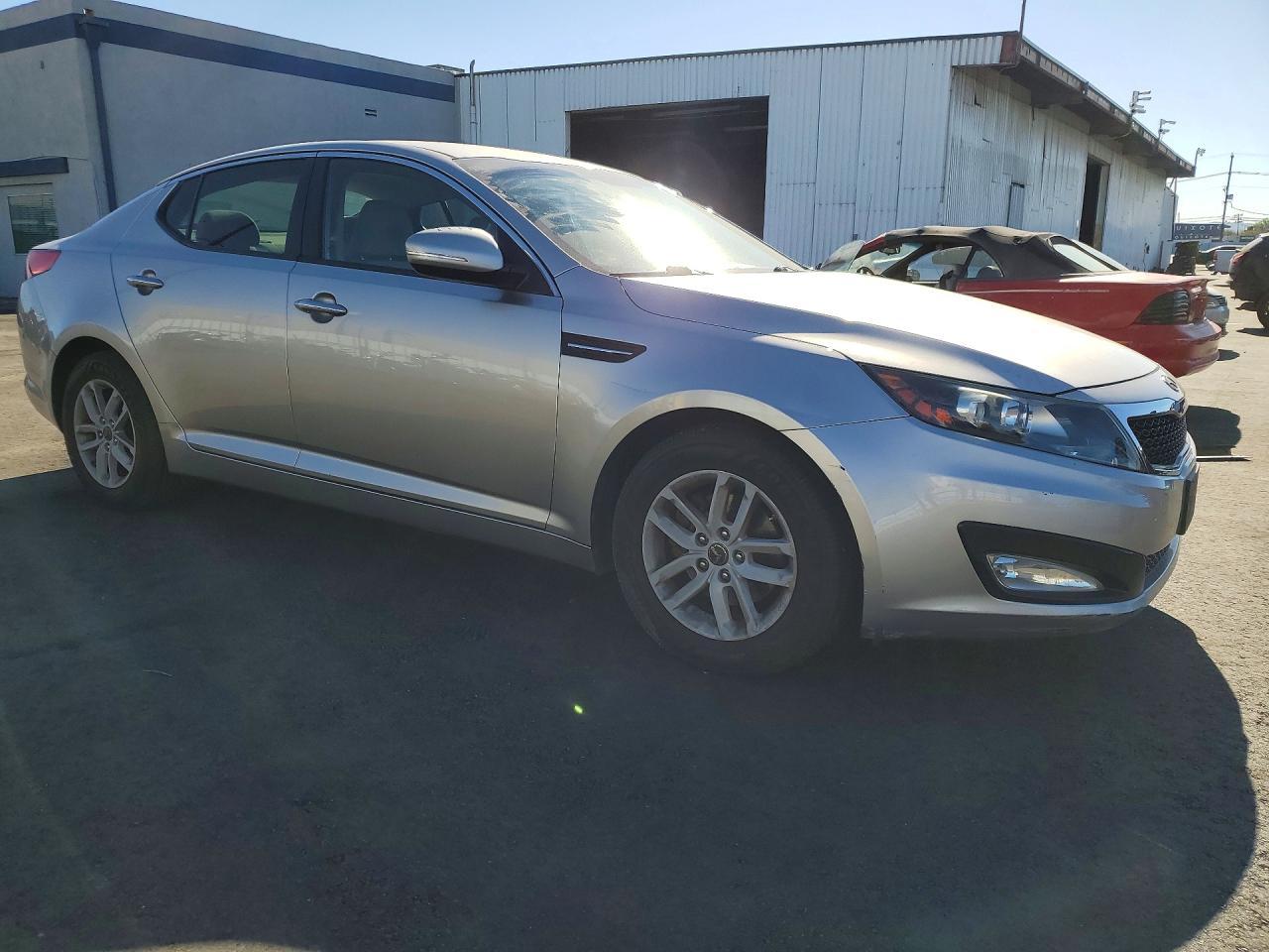 2013 KIA Optima lx