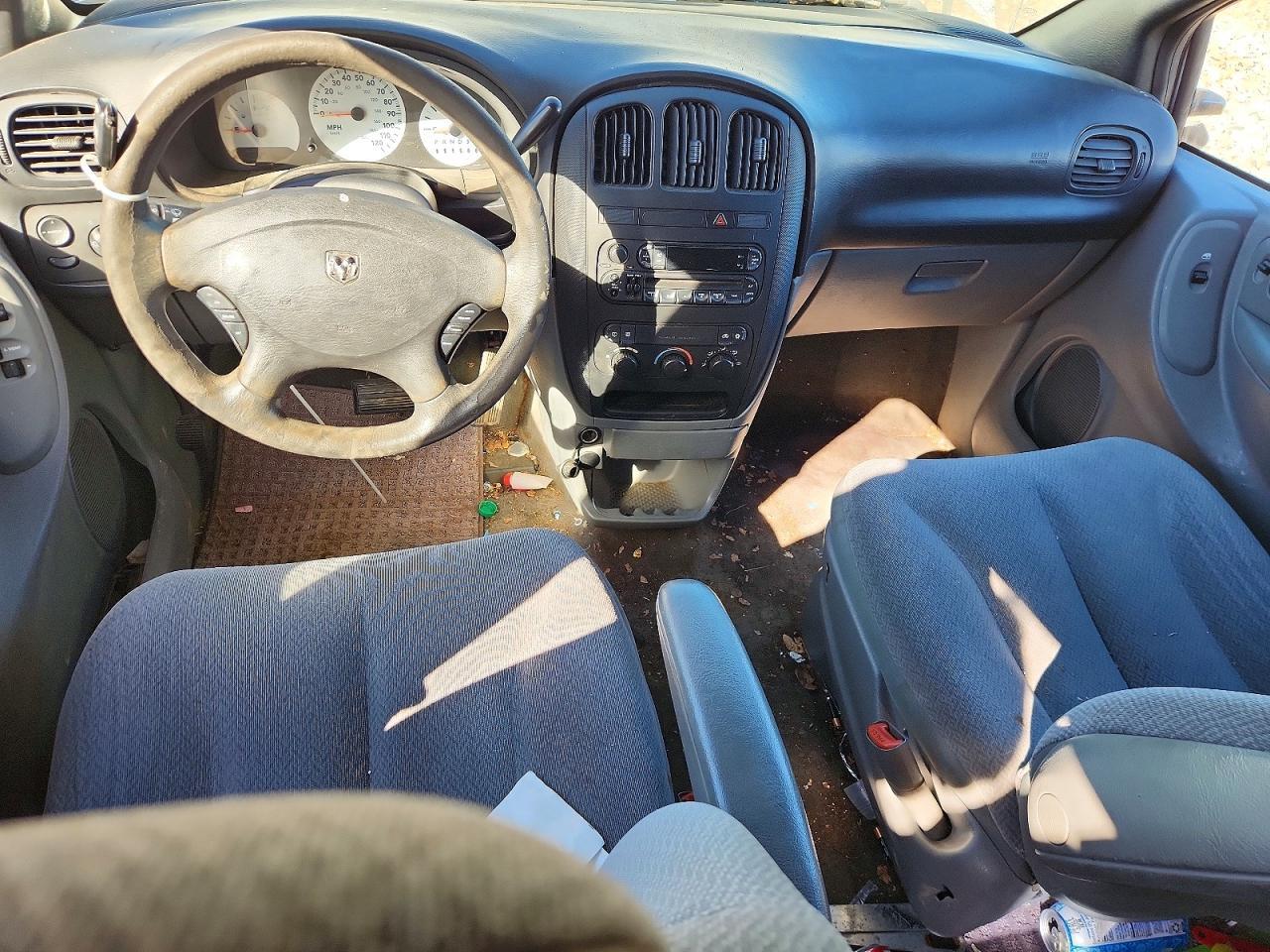 2005 Dodge Grand Caravan se