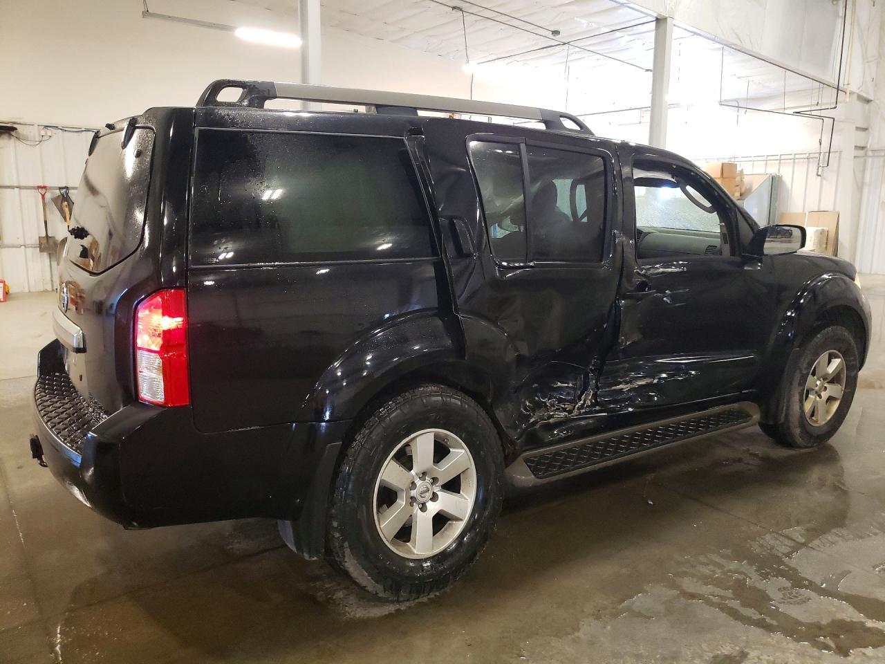 2012 Nissan Pathfinder s