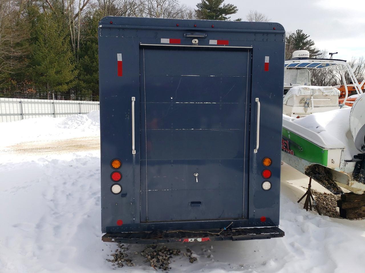 2020 Freightliner MT45G Delivery Truck
