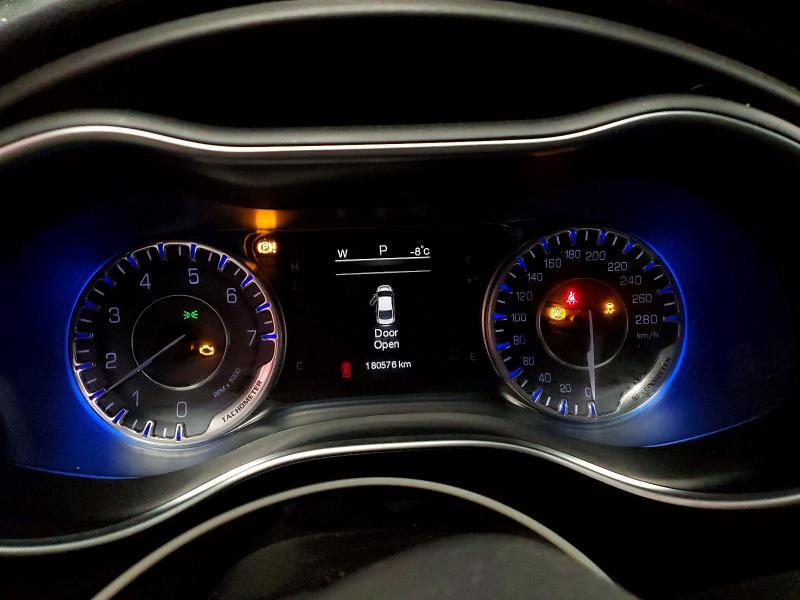 2015 Chrysler 200 lx