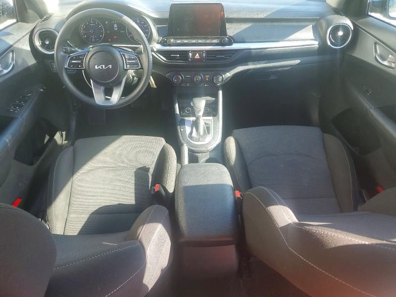 2023 KIA Forte lx