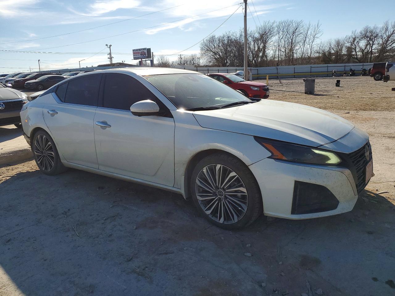 2023 Nissan Altima sl