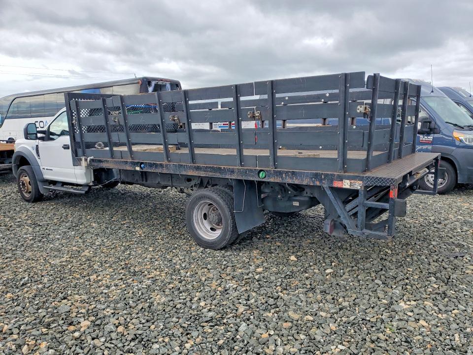 2017 Ford F450 Super Duty Flatbed Truck