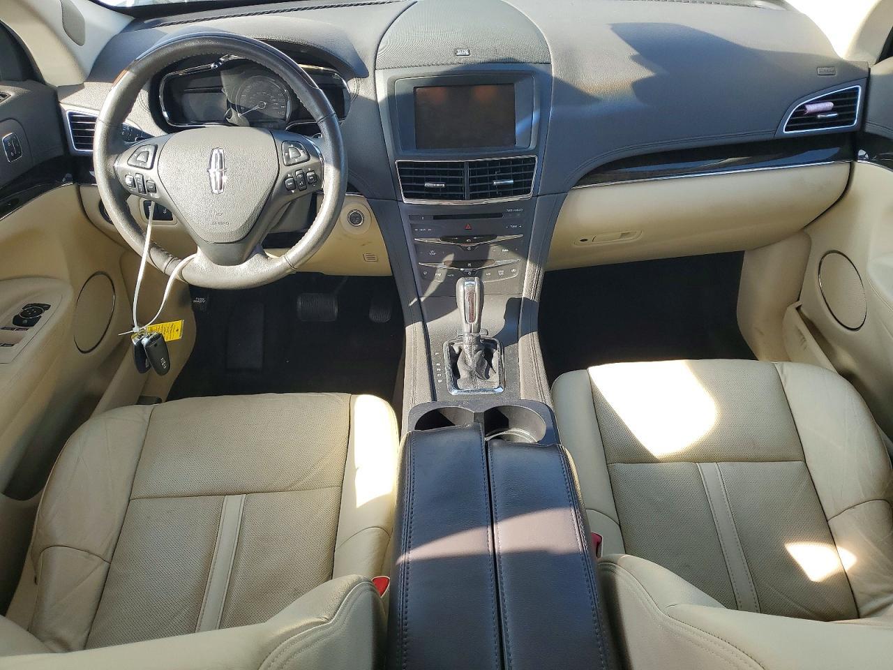 2014 Lincoln MKT