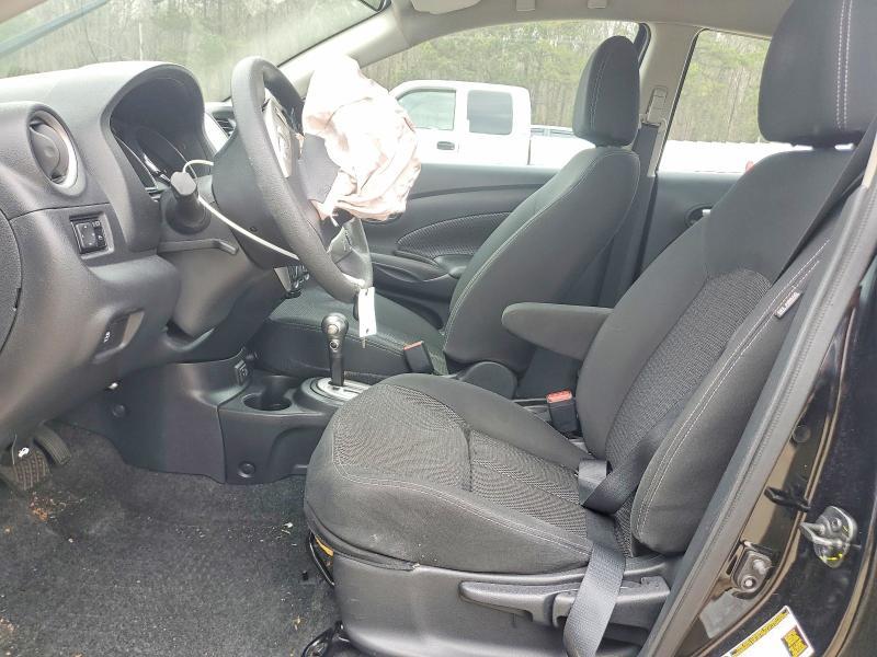 2018 Nissan Versa sv