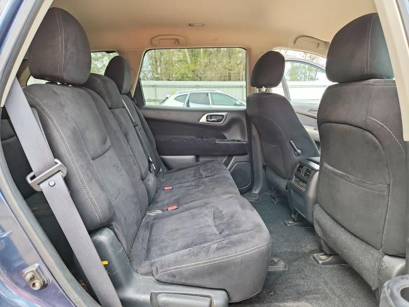2014 Nissan Pathfinder s