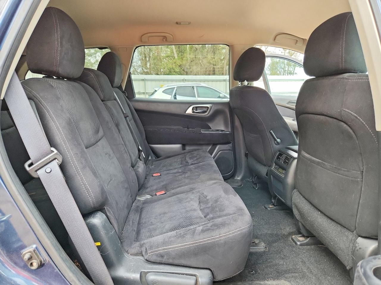 2014 Nissan Pathfinder s