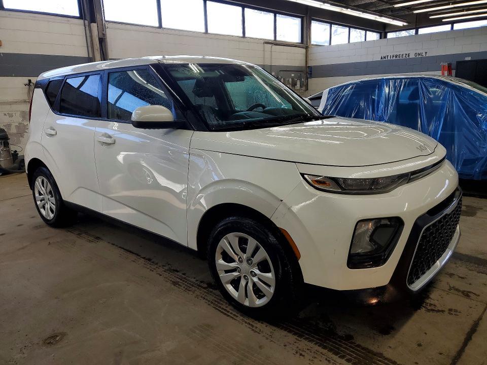 2022 KIA Soul lx